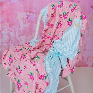 ❌SOLD EEUC Olive Mae Snuggle Up Blanket